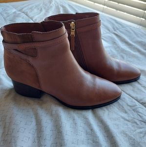 Lauren Ralph Lauren Booties 8.5